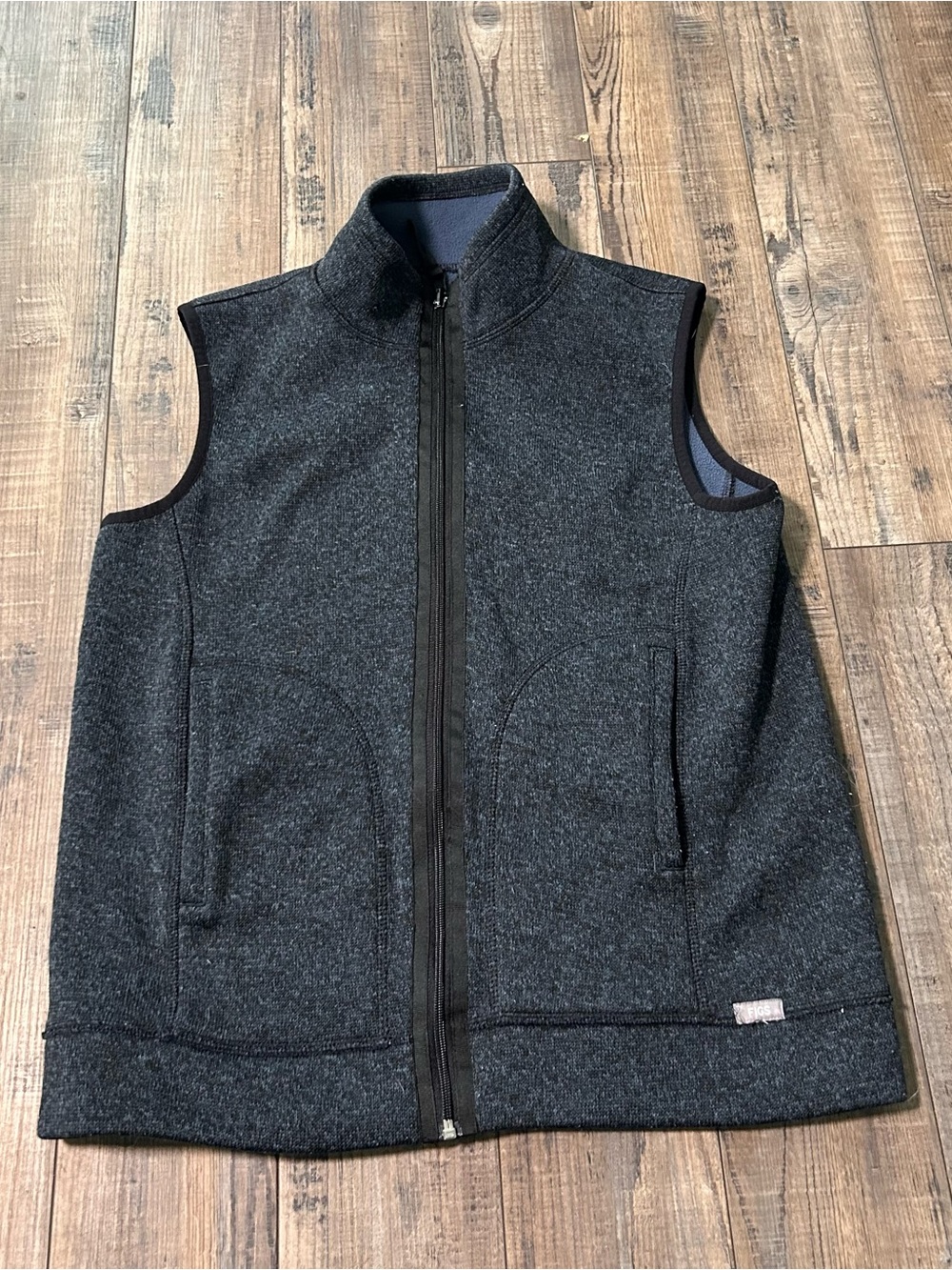 Figs Scrubs Women's Casablanca Reversible Fleece Vest Size M Blue